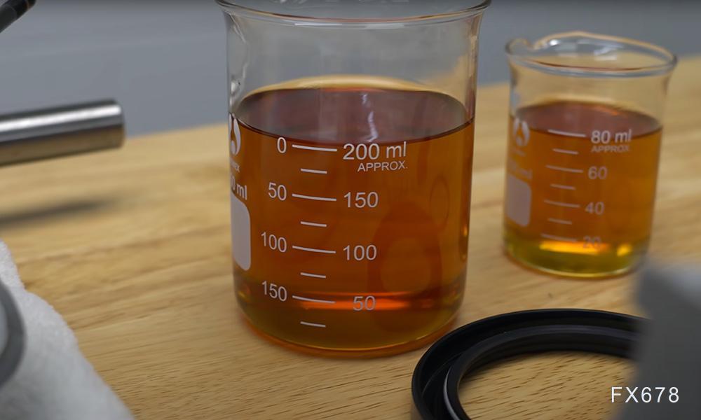 英伟达 2025 财年 Q4 数据中心业务收入达 356 亿美元，超出市场预期的 335.94 亿美元，上年同期为 184 亿美元。