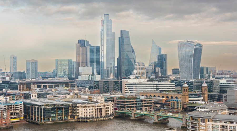 英国央行副行长拉姆斯登：当前的供应能力或比我们预估的更弱，并且在未来可能会持续疲软。在某些情况下，降息速度可能会比预期更慢，但在特定条件下，也可能需要加快步伐。我在去年12月投票支持将利率下调25个基点，主要是因为担心需求疲软与劳动力市场放松的相互作用可能导致过度闲置产能。工资增长呈现“令人担忧”的趋势，而潜在的就业增长几乎为零。